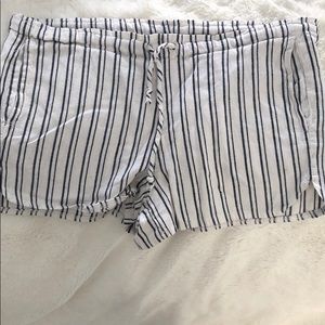 BRANDY MELVILLE SHORTS